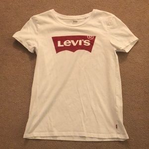 Levi’s brand white t-shirt
